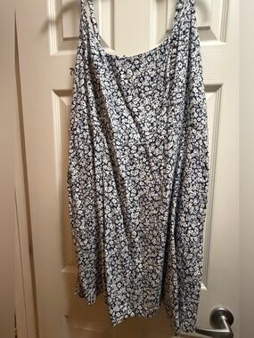 Old Navy Navy and White Floral A-Line Skirt